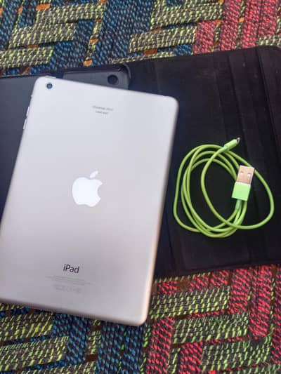 ipad 9 jenerion 10by 10 condition All original bgair no repair bgair