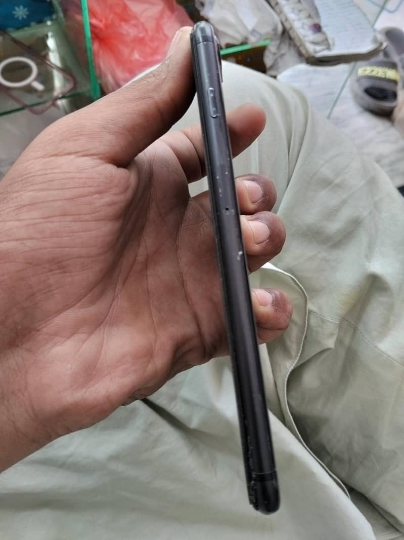 IPHONE 7 PLUS 3