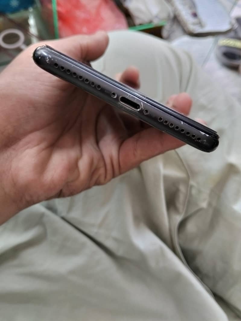 IPHONE 7 PLUS 4