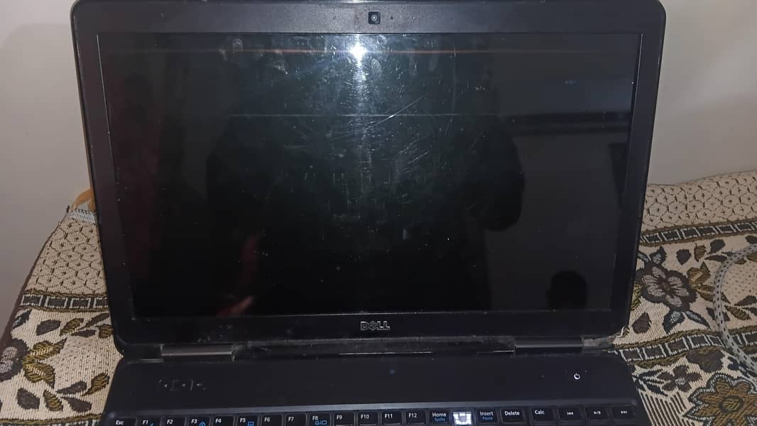 Dell Latitude E5540 1