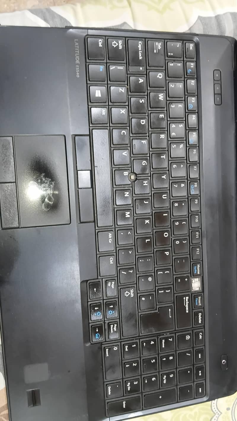 Dell Latitude E5540 2