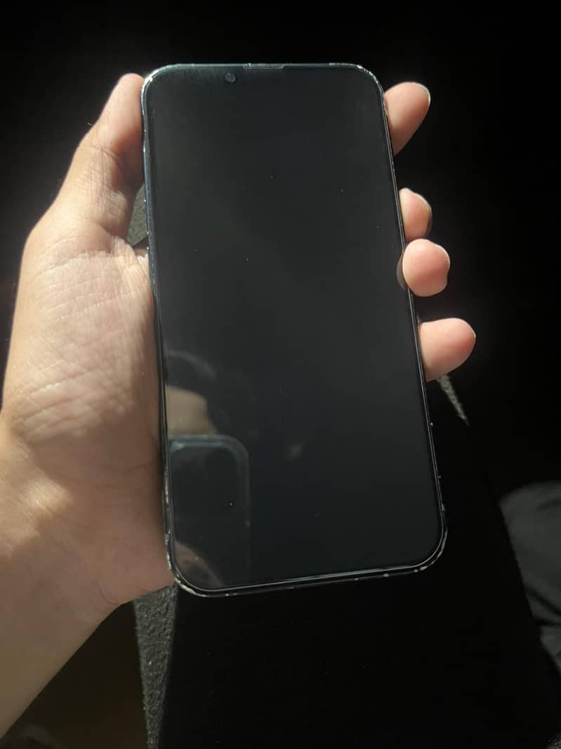 Apple iPhone 13 2