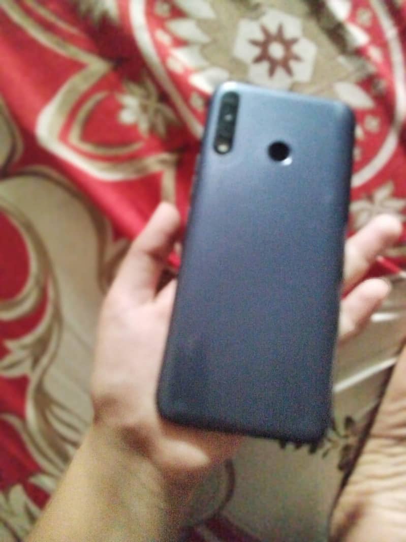 Tecno Spark 4 7