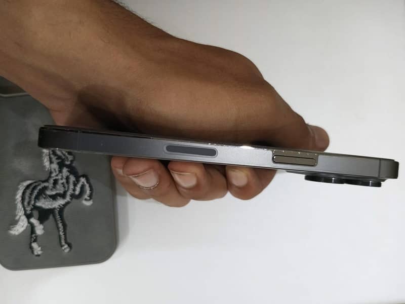 Apple iPhone 13 Pro 3