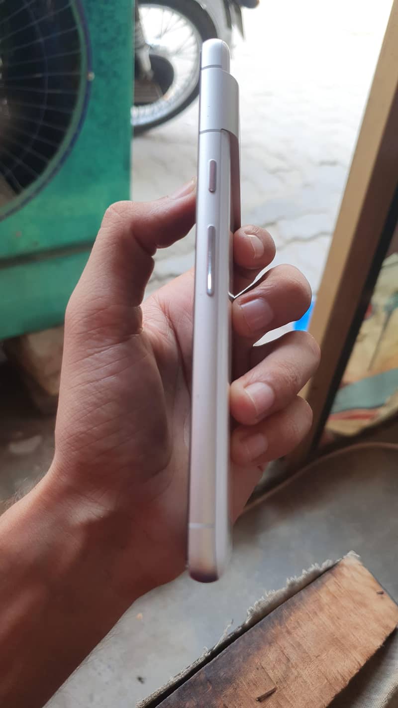 Google Pixel 7 3
