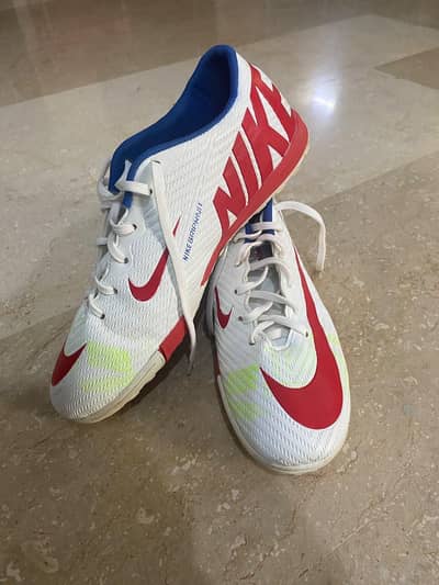 NIKE football grippers