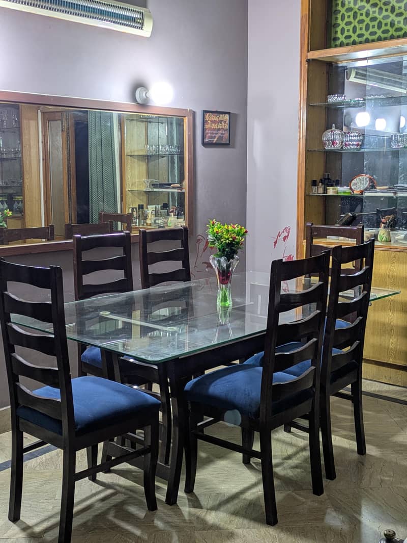 Dining table for Six 0