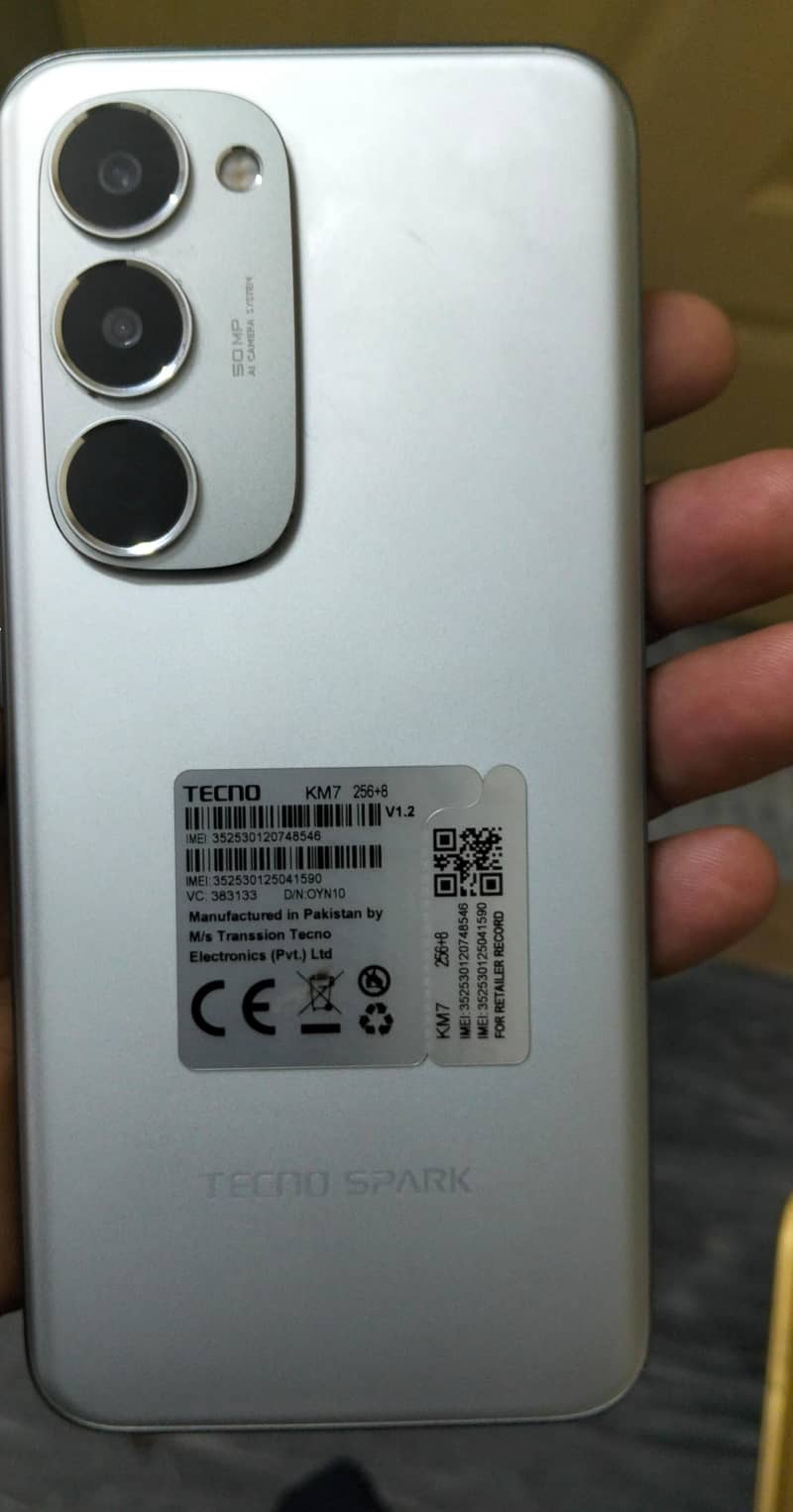 Techno Spark 40 pro plus 0