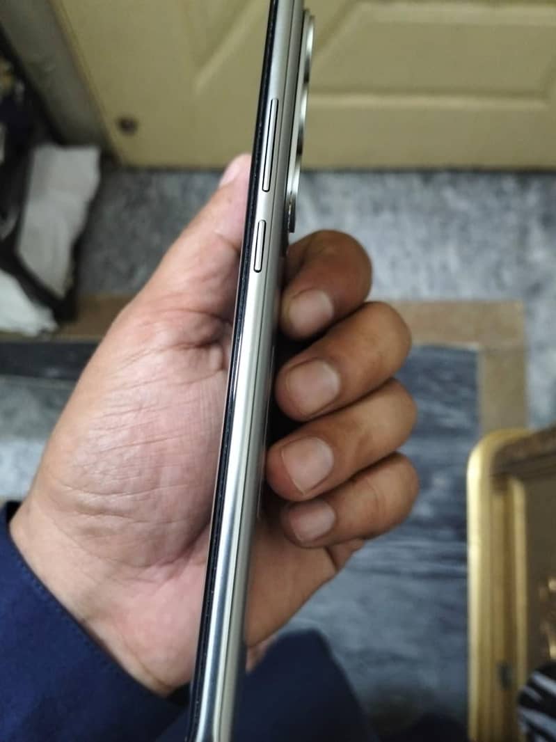 Techno Spark 40 pro plus 3