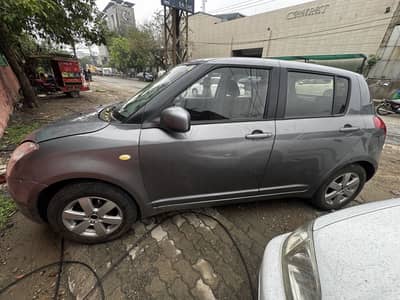 Suzuki Swift DLX 1.3 manual for sale