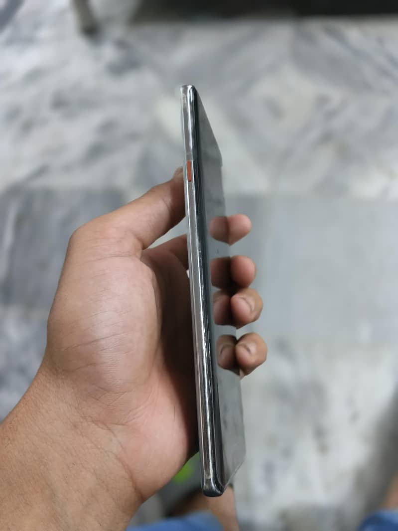 Tecno CAMON 40 Pro 4