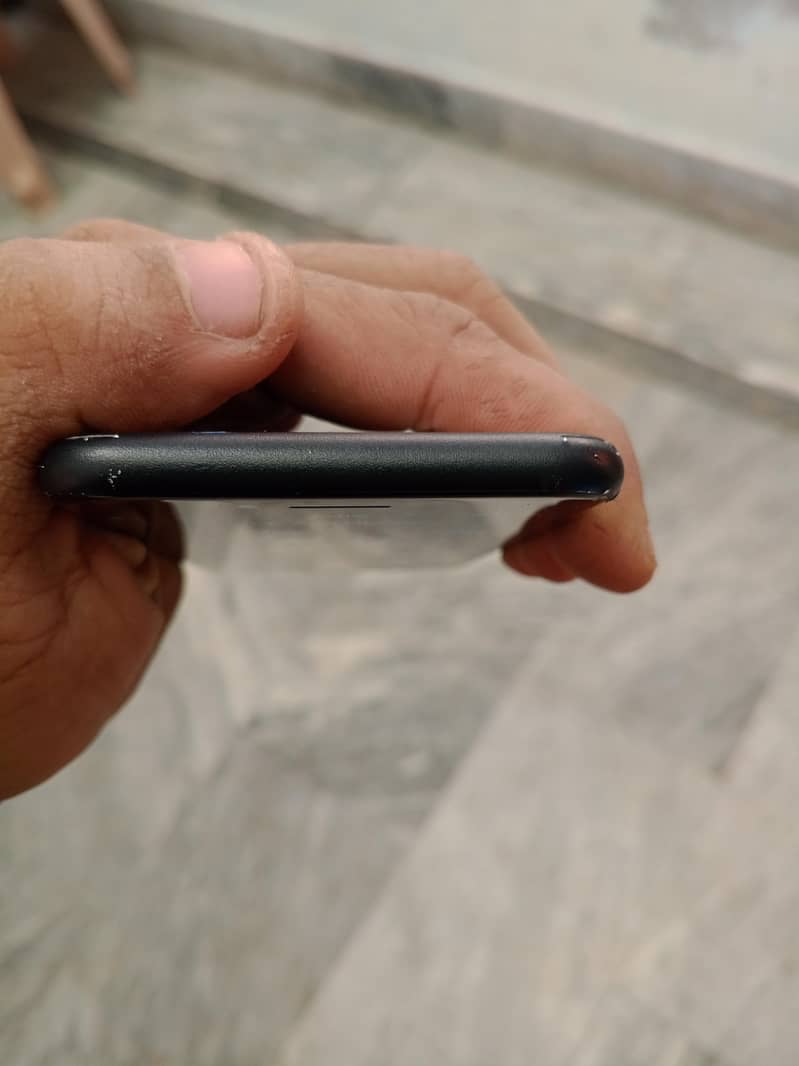 Apple iPhone SE 3