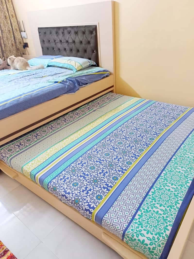 Double bed sliding 3