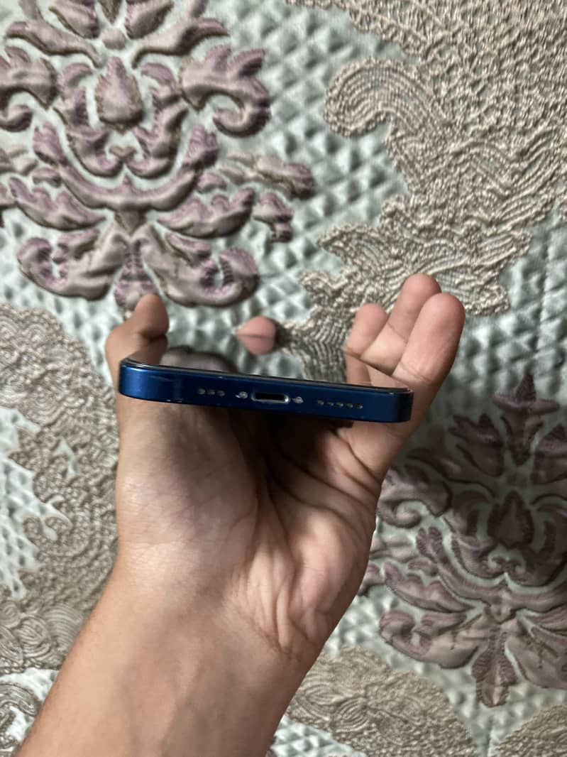 Apple iphone 12 3