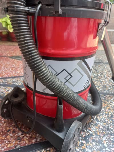 Geepas 2300 W Vacuum Cleaner- GVC19018| 21 L - 321 900 7990