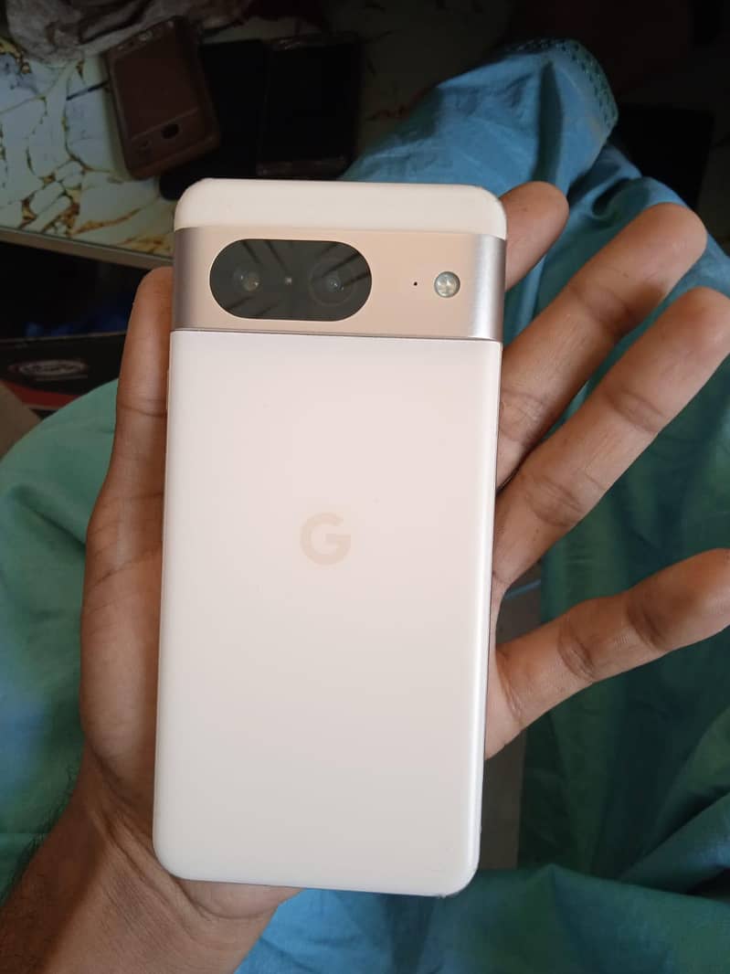Google Pixel 8 3