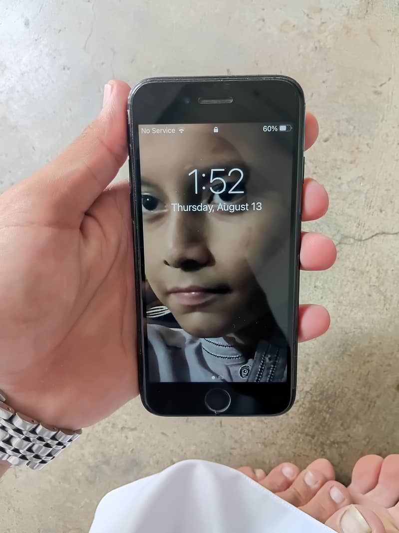 Apple iPhone 7 0
