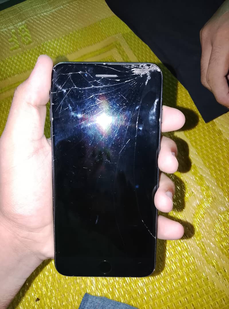Apple iPhone 7 Plus 3