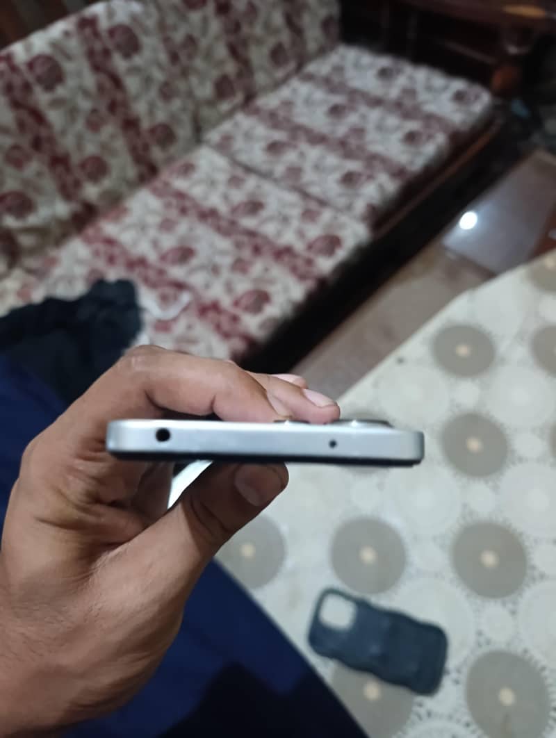 Xiaomi Redmi Note 12 4