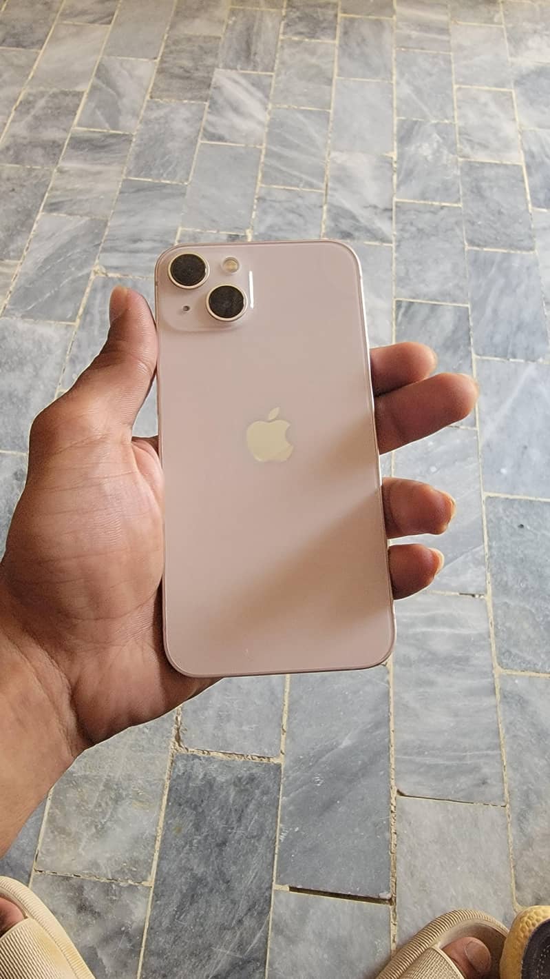 Apple iPhone 13 5