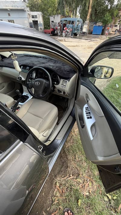 Toyota Corolla GLI 2011