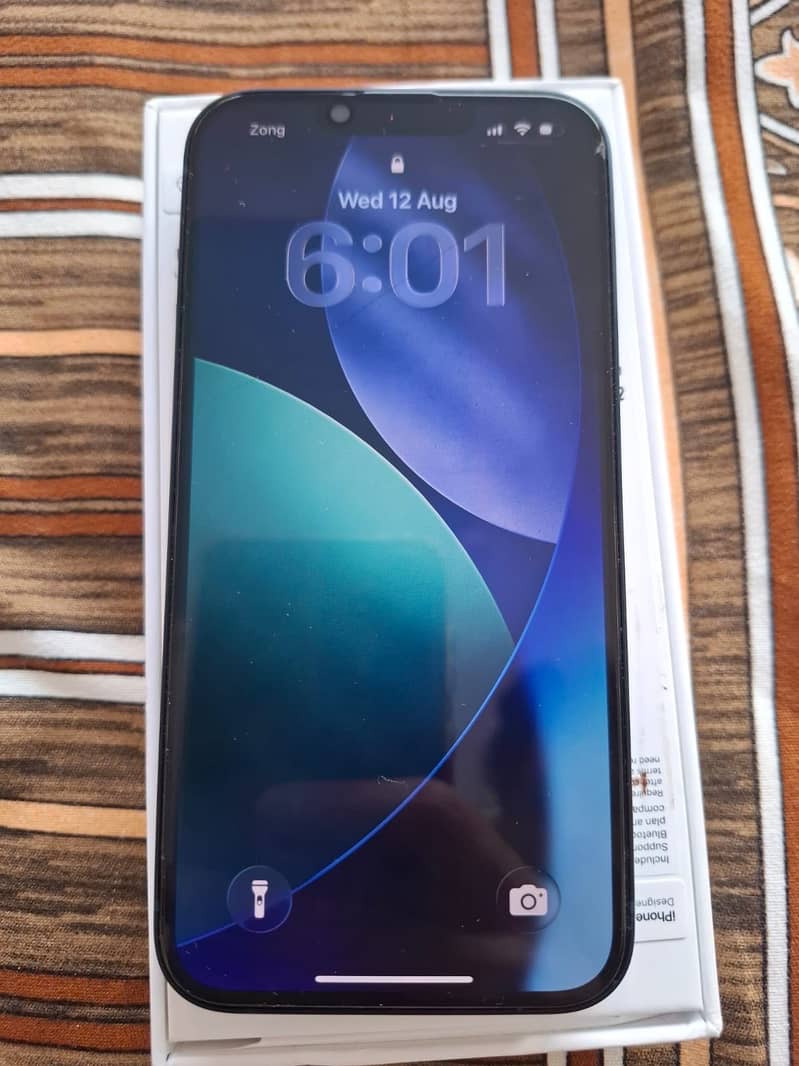 Apple iPhone 13 5