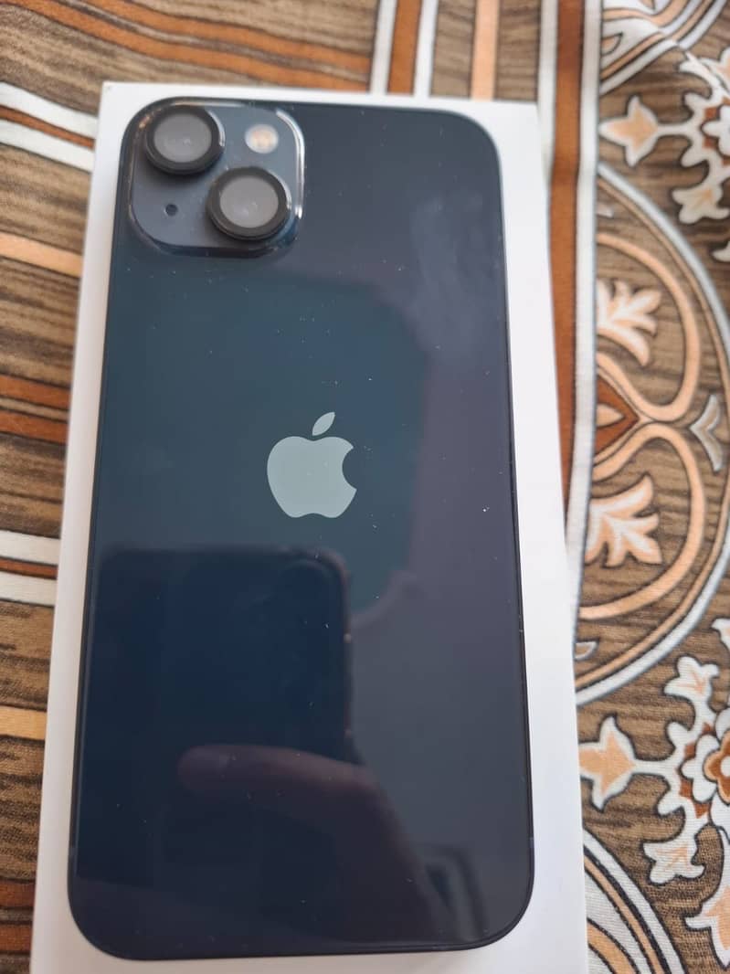 Apple iPhone 13 8
