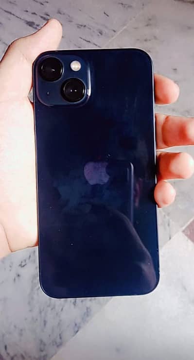 Apple iPhone 13