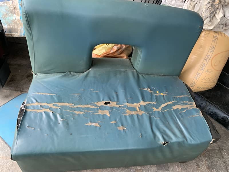 Leather Sofa 0