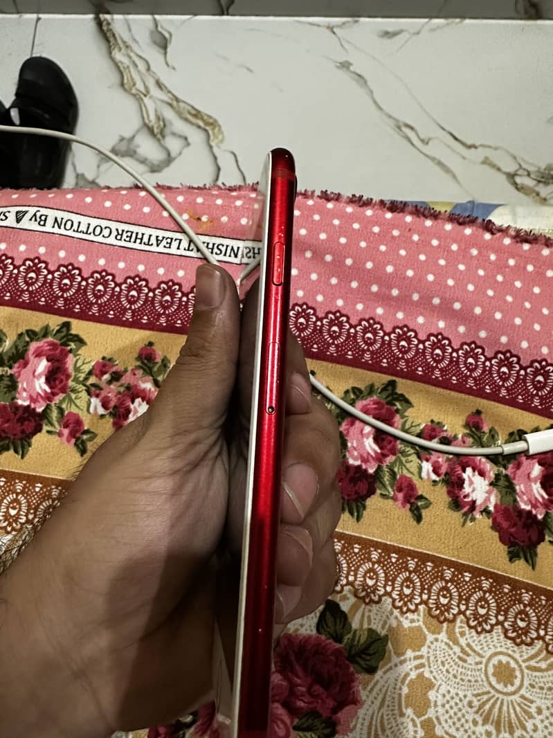 Apple iPhone 7 4