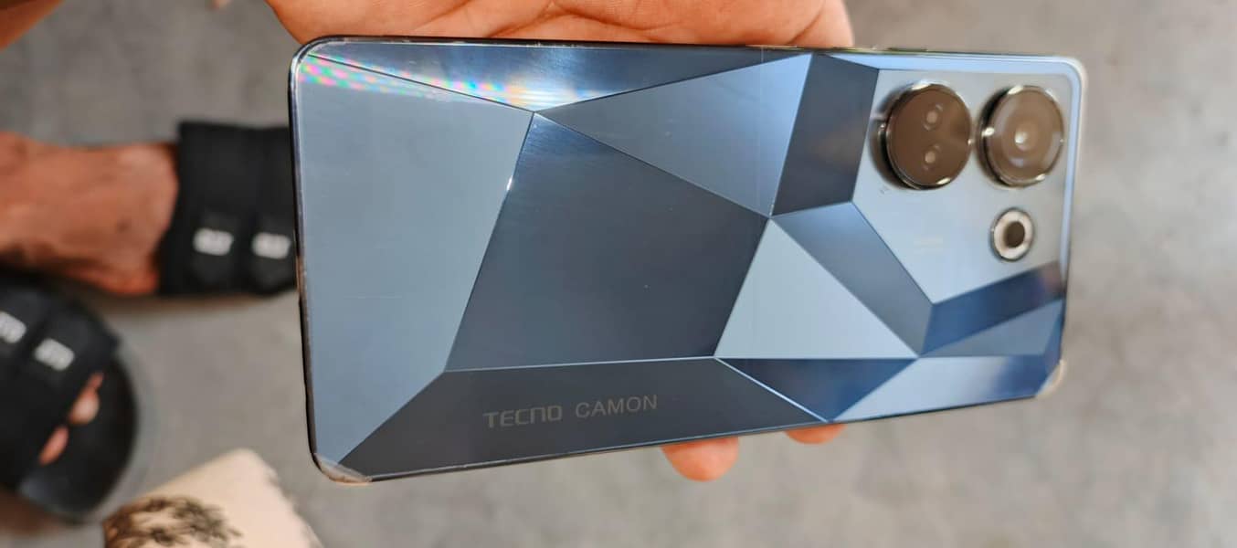 Tecno CAMON 20 0