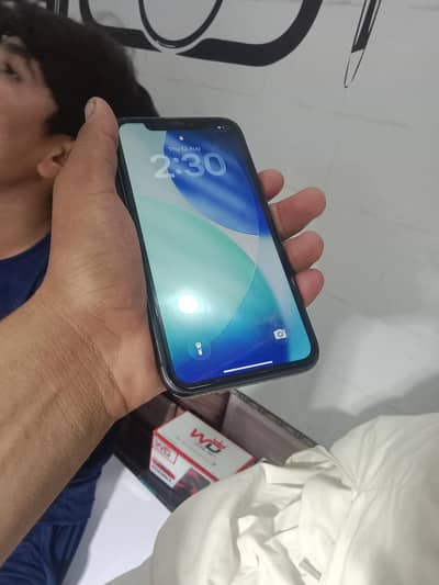 Apple iPhone 11