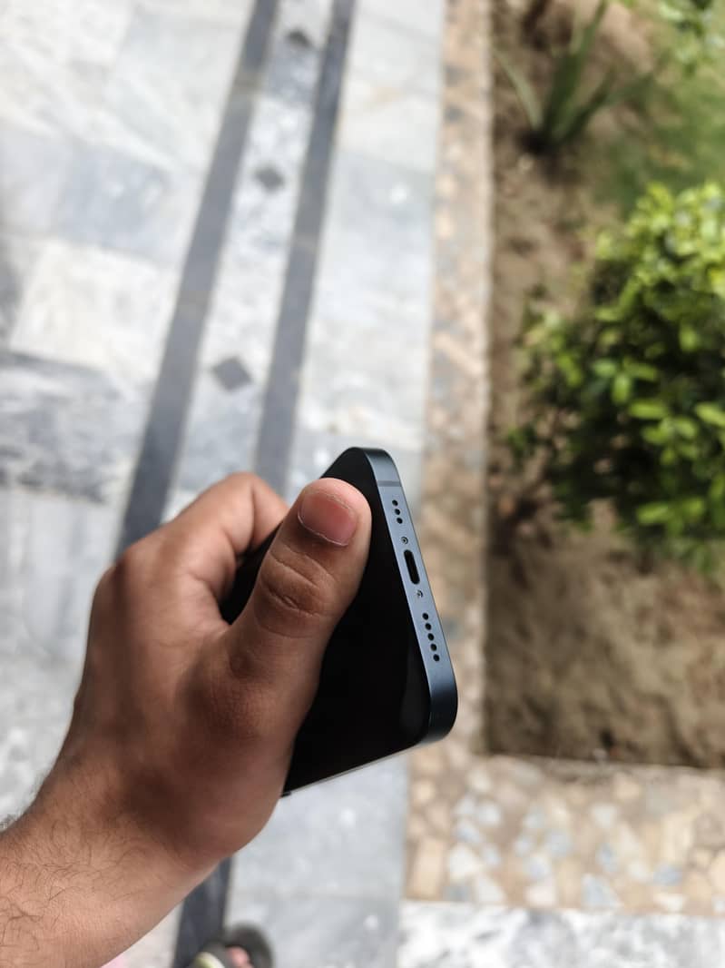 Apple iPhone 14 5