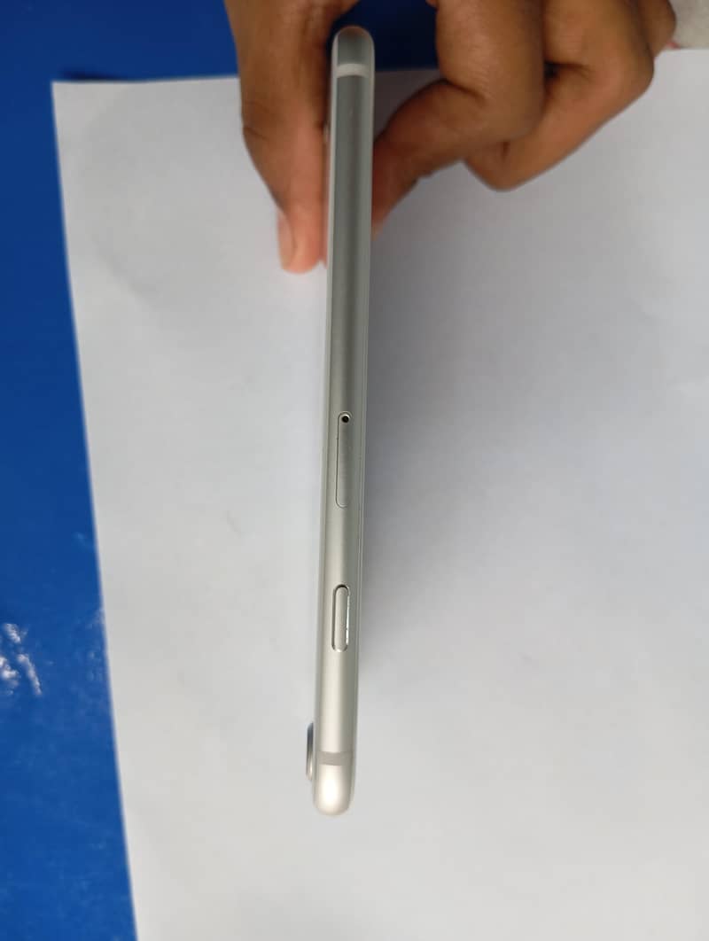 Apple iPhone 8 2