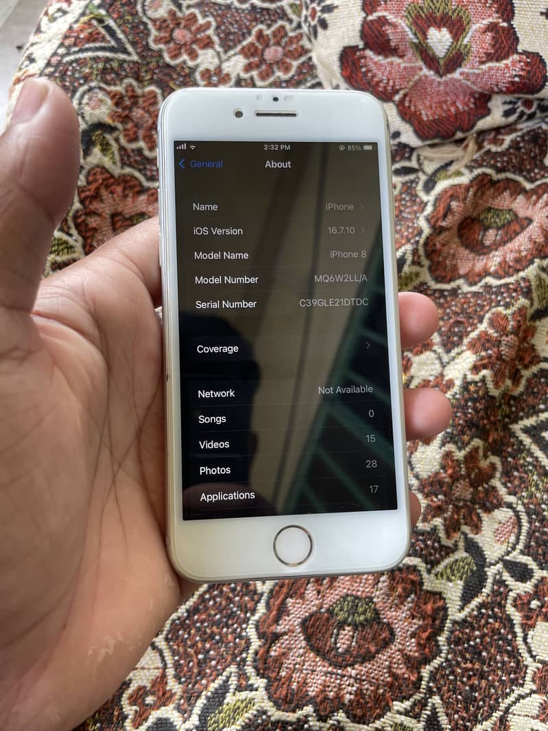 Apple iPhone 8 0