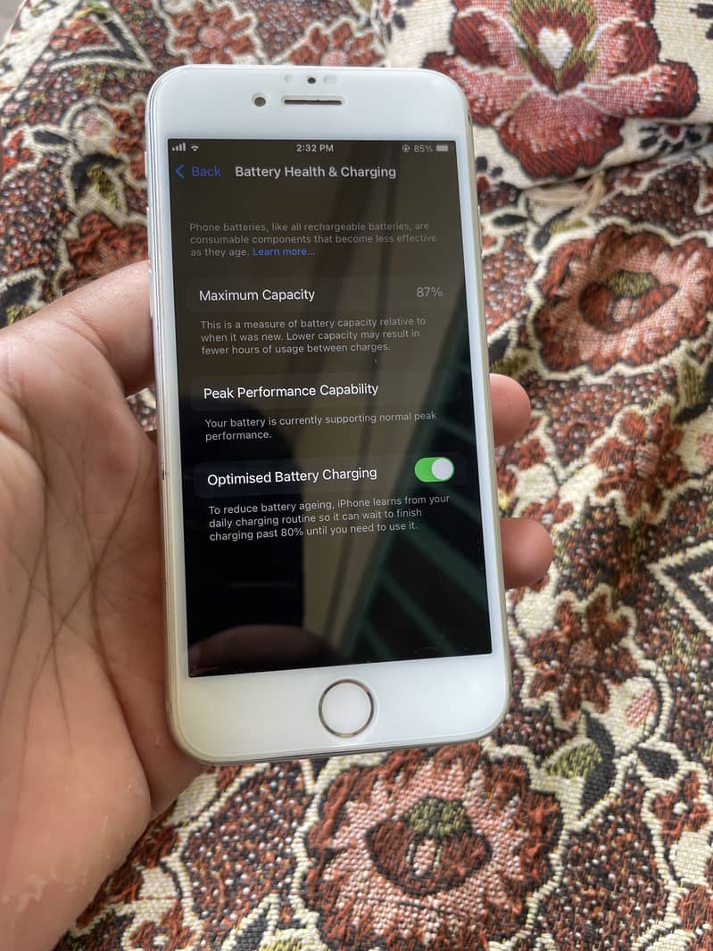 Apple iPhone 8 3