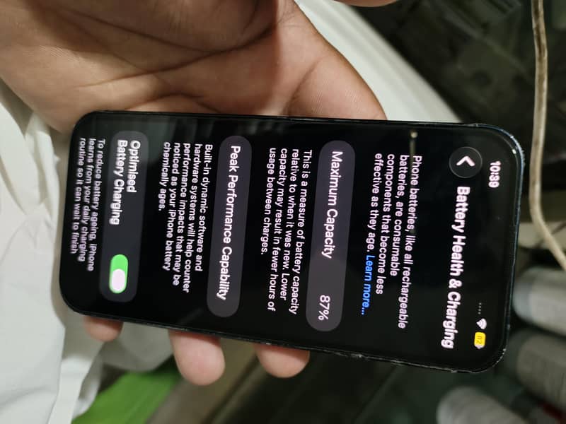 Apple iPhone 13 4