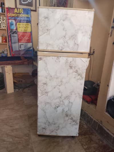 medium size frige for sale