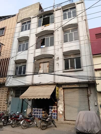 Building Of 7 Marla In Anarkali Is Available