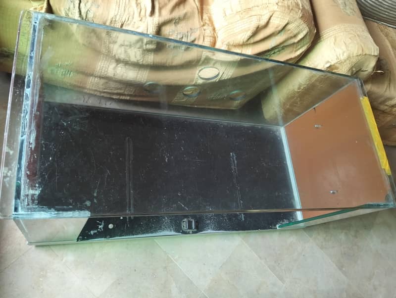glass table 0