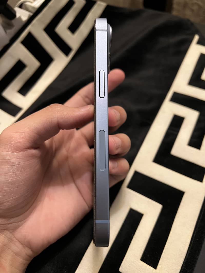 Apple iPhone 14 1
