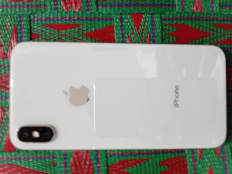 Apple iPhone X 4