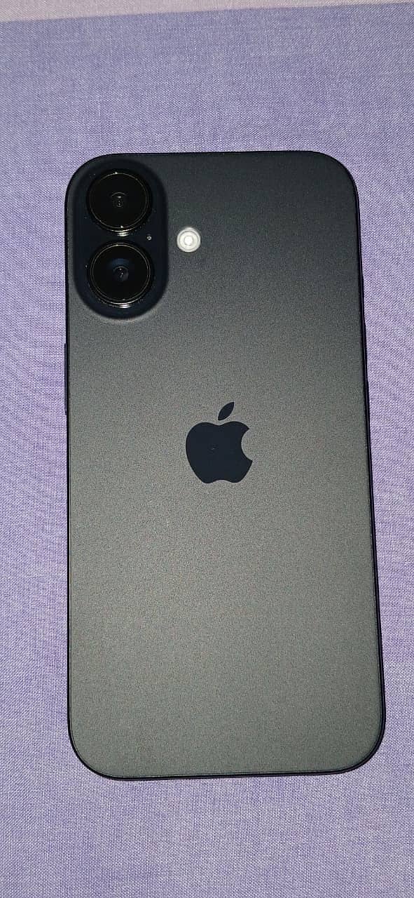 Apple iPhone 16 0