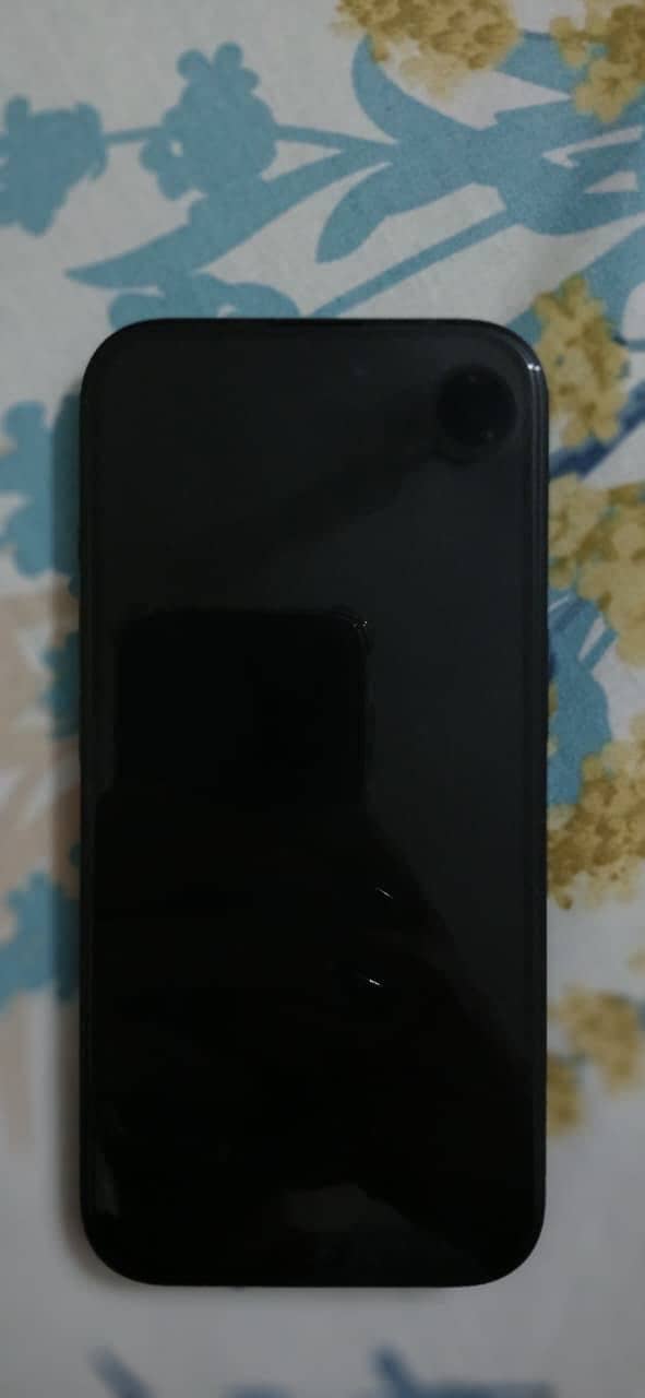 Apple iPhone 16 3