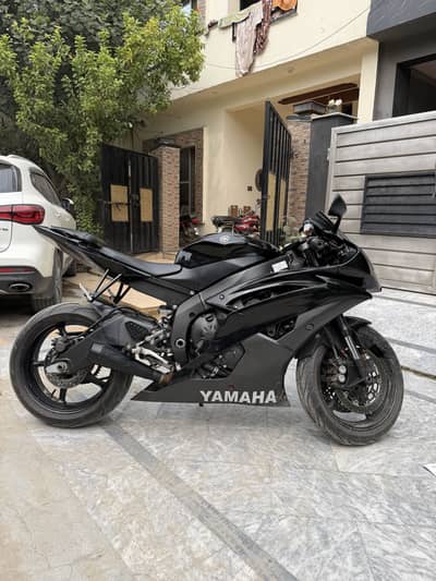 Heavy bike for sale, Yamaha R6
