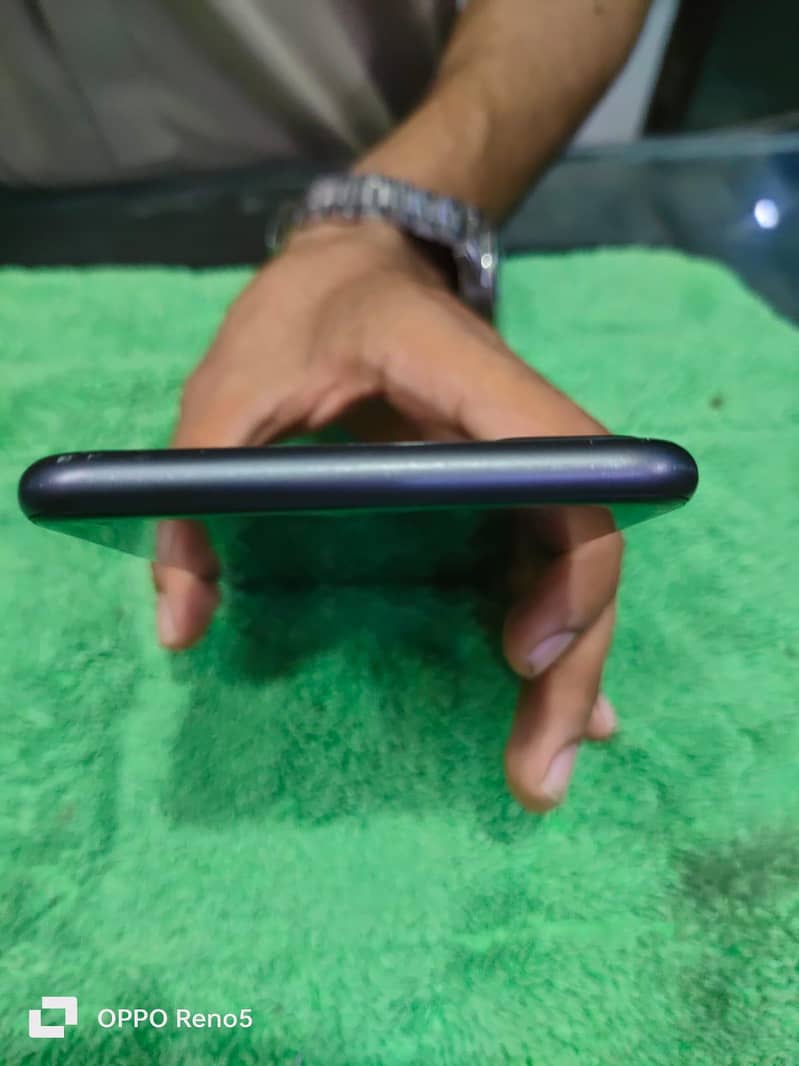 Apple iPhone 8 Plus 1