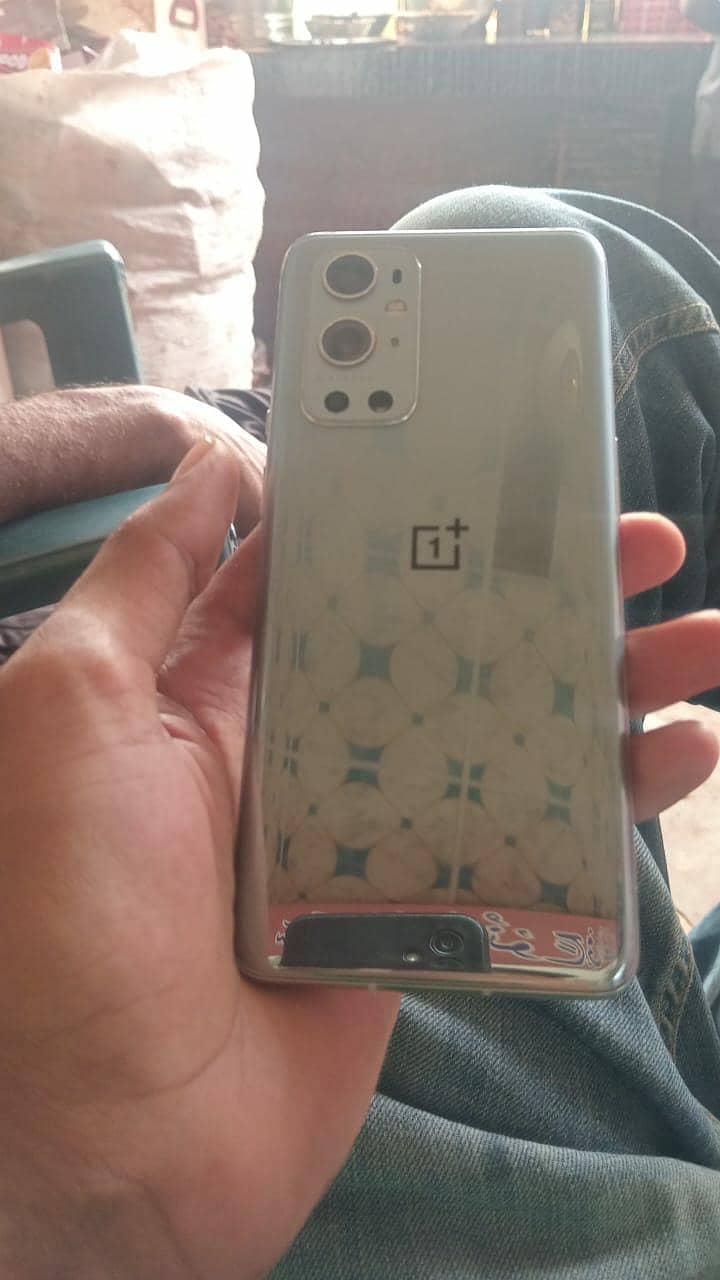 One Plus 9 Pro 6