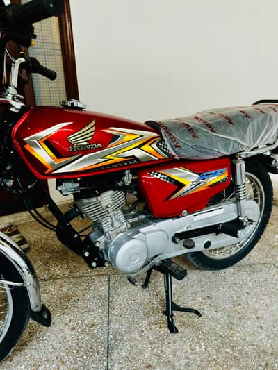 125 Honda CG | Model 2025 | 1200 KM Use | Urgent Sale Honda 125