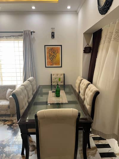 8 seater dining good condition