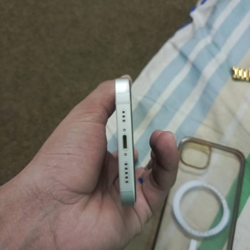 Apple iPhone 14 2